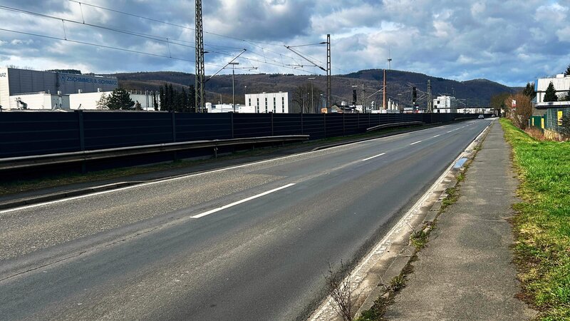 Die Braubacher Straße in Lahnstein ist bis Anfang Mai nur einseitig befahrbar.