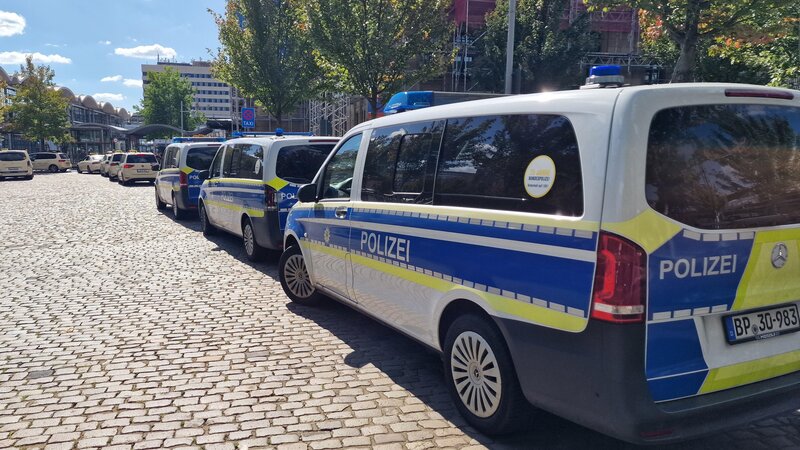 Polizei am Hauptbahnhof Koblenz (Archiv).
