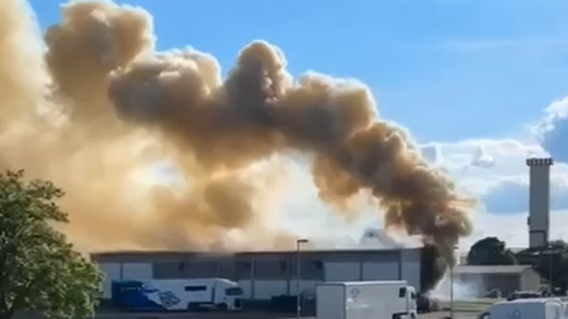Großbrand einer Firmenhalle in Mendig