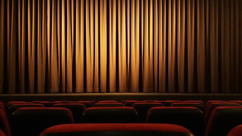 Geschlossener Theatervorhang, Symbolfoto