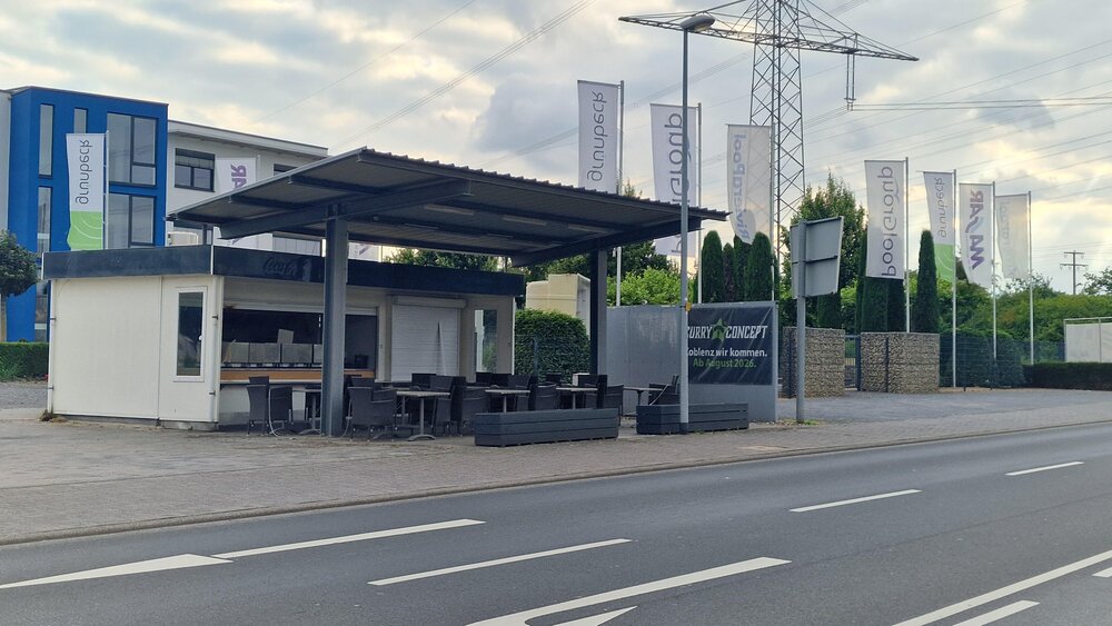 Der Imbiss Curry Concept eröffnet im August An der Römervilla in Koblenz-Bubenheim. Zuvor war hier jahrelang Krakaus. Der Imbiss Curry Concept eröffnet im August An der Römervilla in Koblenz-Bubenheim. Zuvor war hier jahrelang Krakaus.