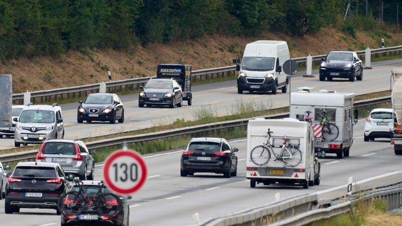Die Autobahnen in der Region West gelten mit einer Gesamtlänge von rund 1.600 Kilometern als Herzstück der Transitbewegungen in Europa. (Symbolbild)