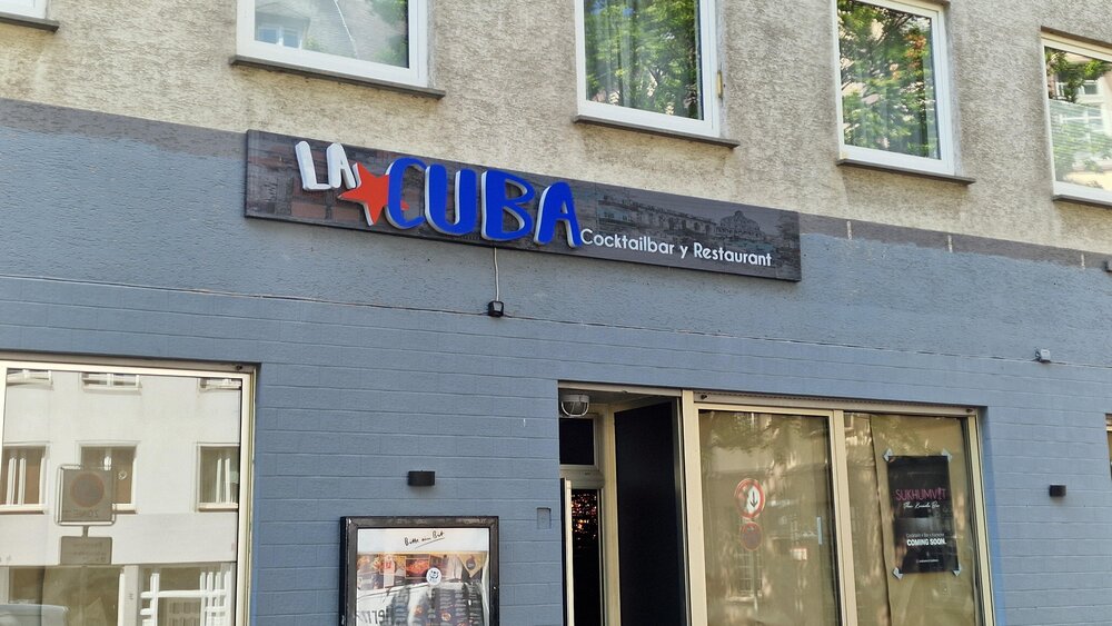 Das kubanisch-mexikanische Restaurant und Cocktailbar La Cuba in Koblenz hat geschlossen, stattdessen soll dort eine Thai-Karaoke-Bar einziehen. Das kubanisch-mexikanische Restaurant und Cocktailbar La Cuba in Koblenz hat geschlossen, stattdessen soll dort eine Thai-Karaoke-Bar einziehen.