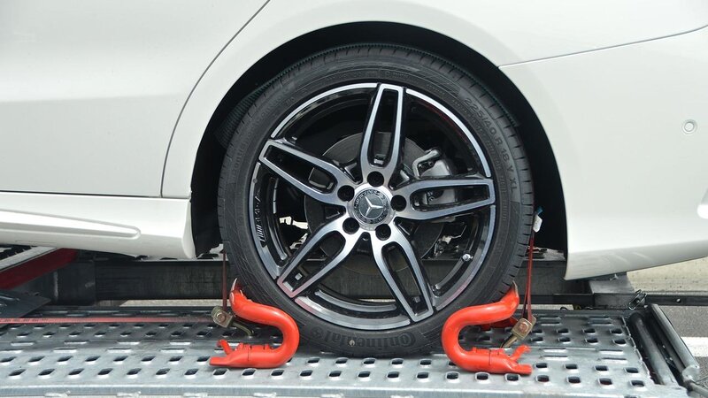 Die Kosten für das Abschleppen von Falschparkern dürften in Koblenz ab 1. April steigen (Symbolbild)