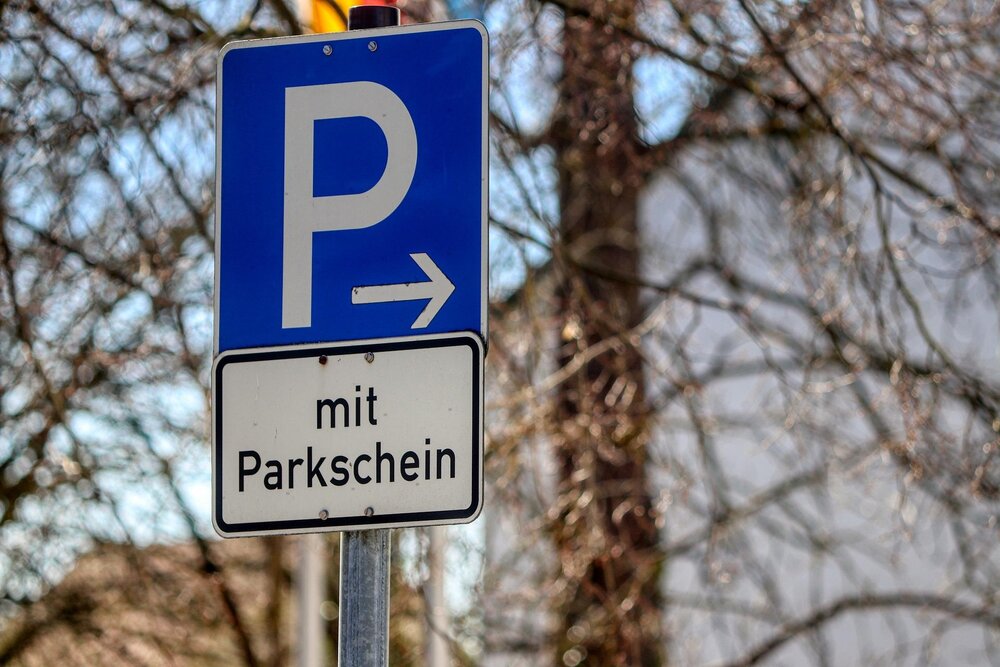 Einmal falsch geparkt und schon ist es da: Das Knöllchen. Einmal falsch geparkt und schon ist es da: Das Knöllchen.