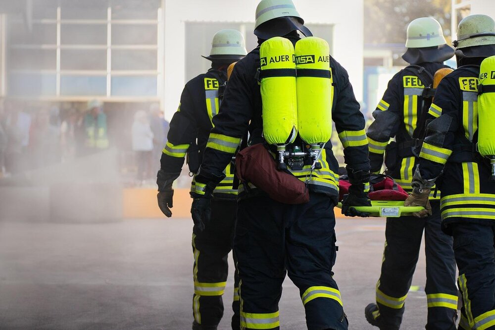 Feuerwehreinsatz auf Werksgelände (Symbolbild)
