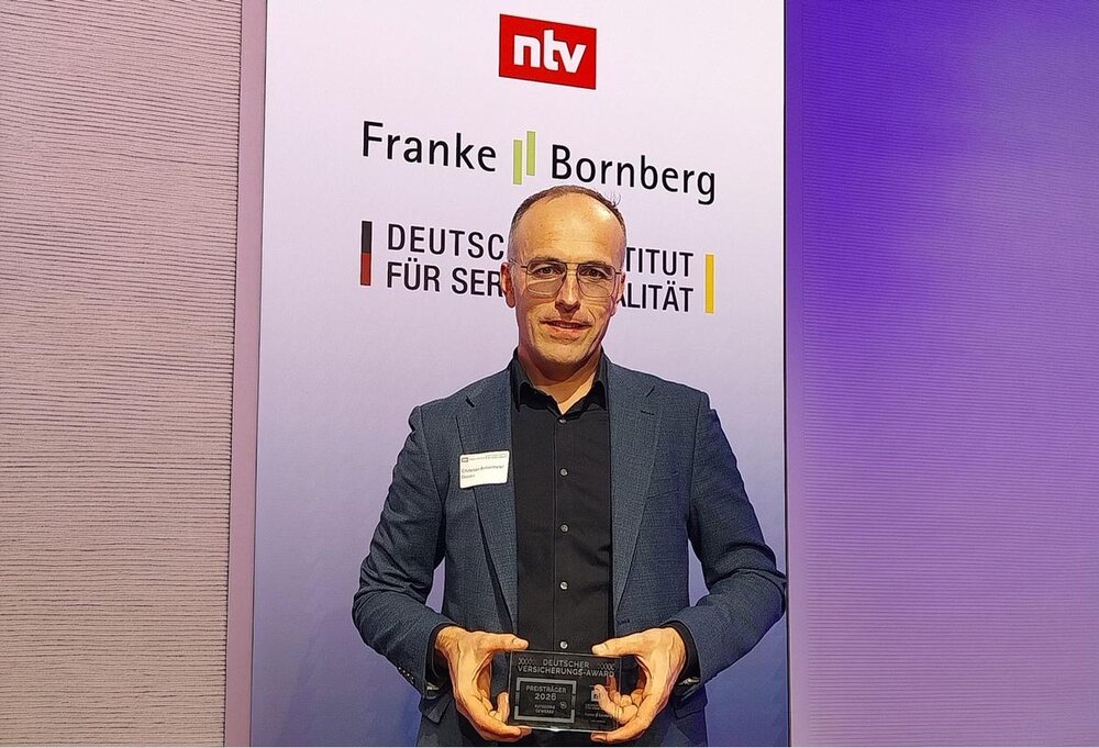 Christian Birkenheier, Geschäftsführer der Debeka Firmenwelt, freute sich über den Deutschen Versicherungs-Award 2026.