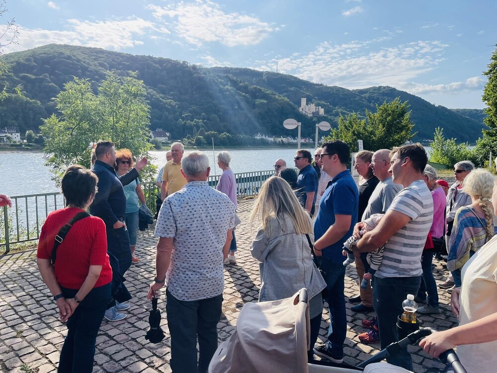 Viele Interessierte kamen in den Rheinanlagen in Oberlahnstein zusammen, um Einblicke in die Planungen der Bundesgartenschau 2029 zu erhalten. Viele Interessierte kamen in den Rheinanlagen in Oberlahnstein zusammen, um Einblicke in die Planungen der Bundesgartenschau 2029 zu erhalten.