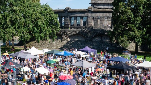 Über 500 Stände: Flohmarkt am Deutschen Eck in Koblenz am Samstag
