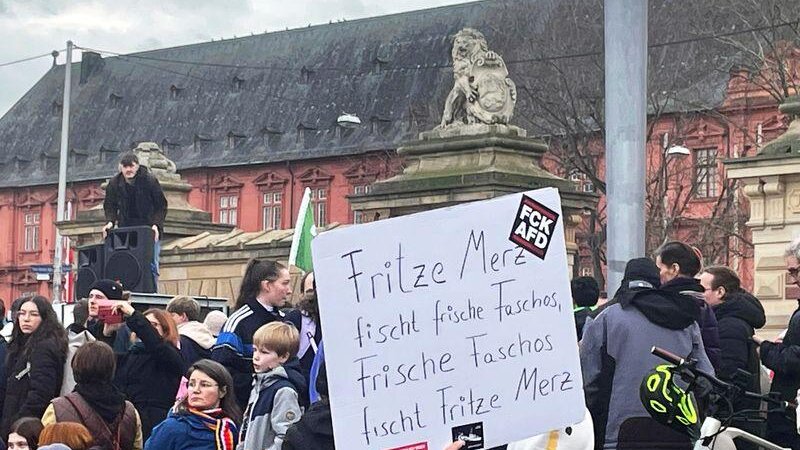 In Koblenz und anderen RLP-Städten kam es zu Demonstrationen gegen Rechts.
