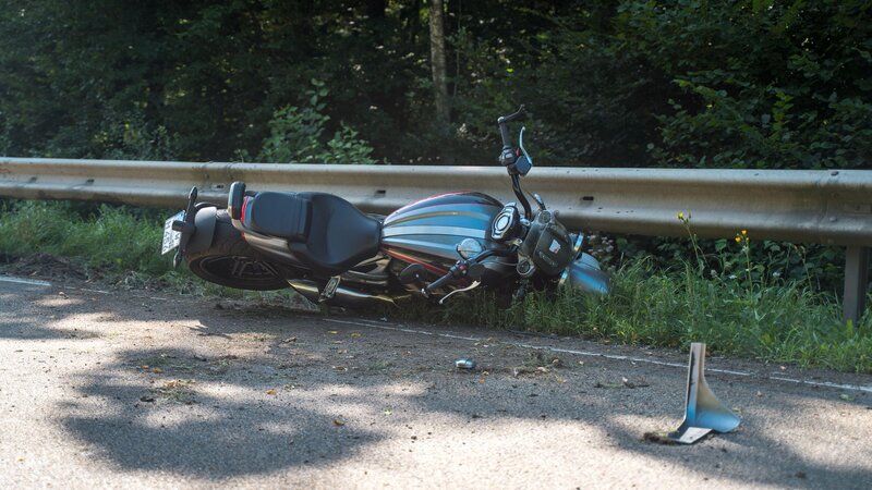 Verunglücktes Motorrad bei Eitelborn.