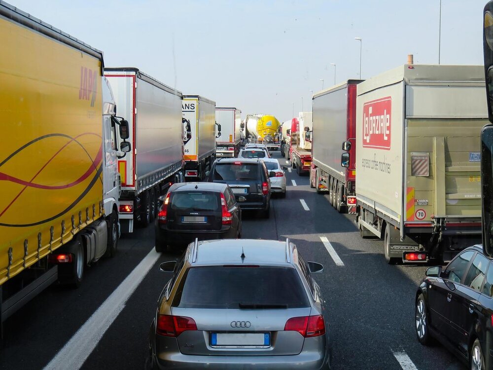 Stau auf der A3/Vollsperrung bei Bad Honnef/Linz (Symbolbild)