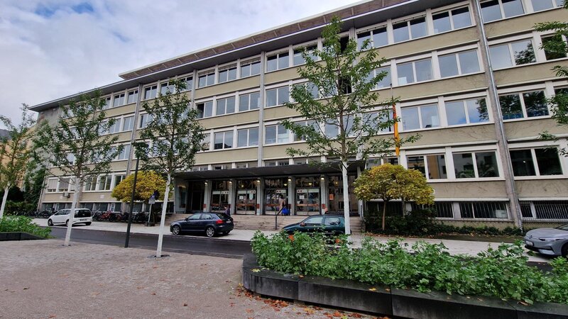 Das Max-von-Laue-Gymnasium in Koblenz (Archivbild)