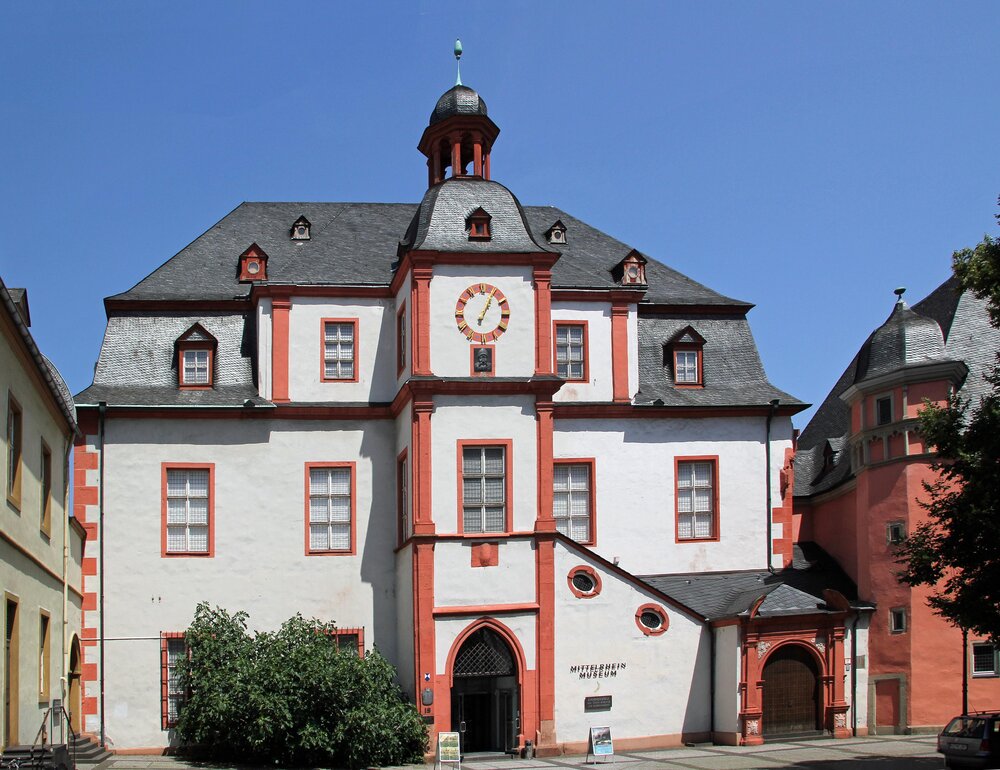 Das Alte Kaufhaus am Florinsmarkt in Koblenz (Archivild) Das Alte Kaufhaus am Florinsmarkt in Koblenz (Archivild)