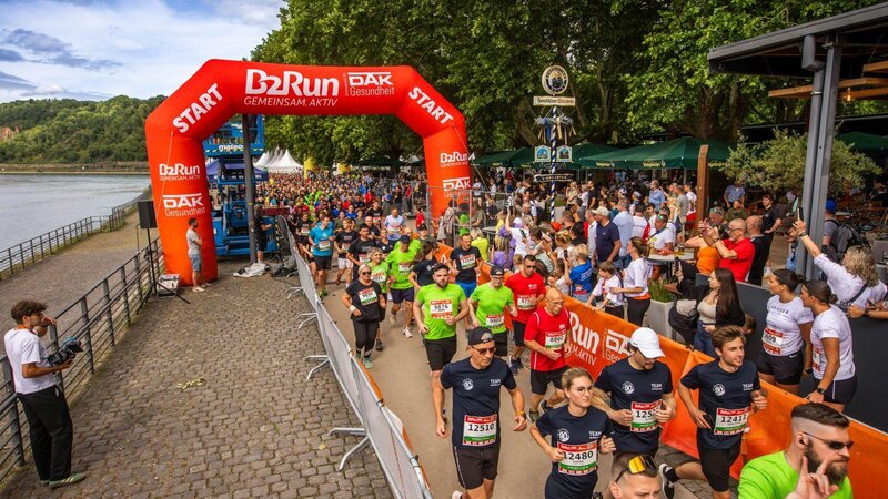 Der Start des Firmenlaufs B2Run am Deutschen Eck.
