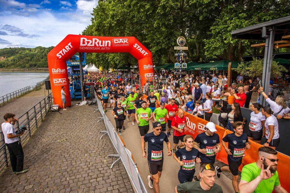 Der Start des Firmenlaufs B2Run am Deutschen Eck. Der Start des Firmenlaufs B2Run am Deutschen Eck.