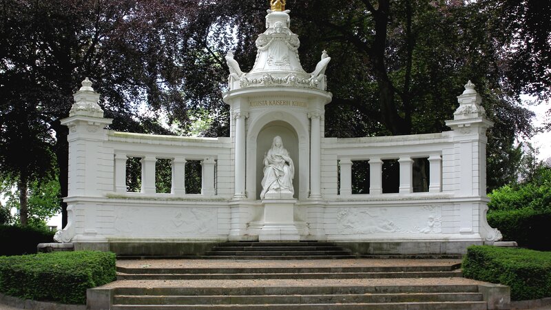 Kaiserin Augusta Denkmal