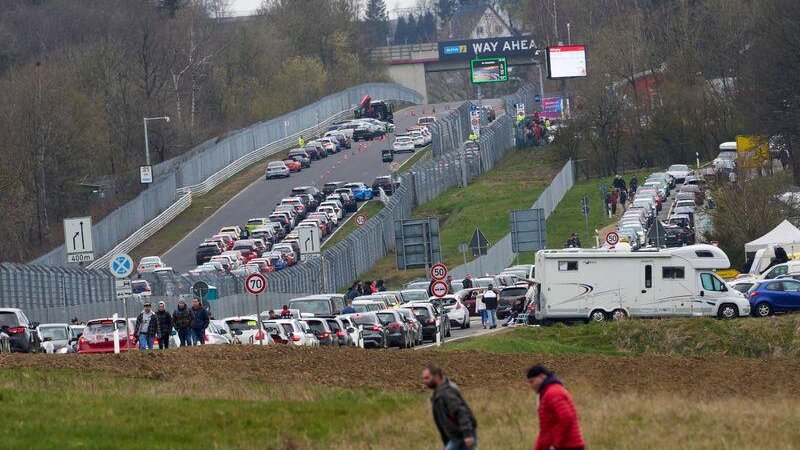 Der «Car Friday» gilt als Saisonauftakt für die Touristenfahrten auf dem Nürburgring. (Archivbild)