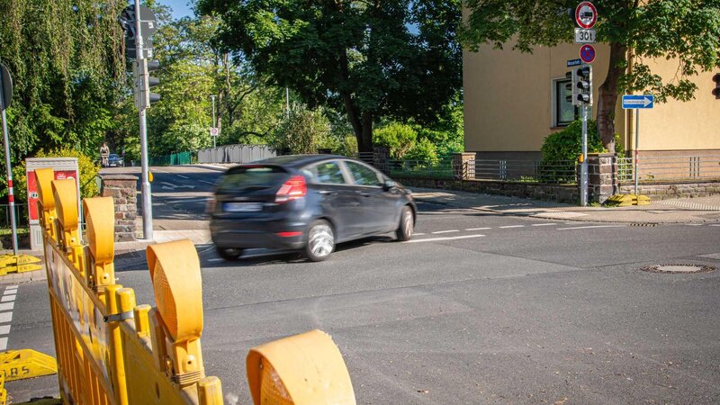 Im Bereich Mainzer Straße/Mozartstraße kommt es ab 27. Mai zu einer teilweisen Sperrung der Mozartbrücke, die in den Koblenzer Stadtteil Oberwerth führt.
