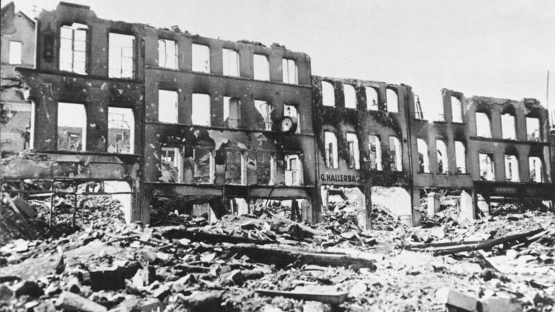 Ruinen Am Plan, März 1945