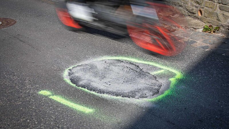 Die Wendelinusstraße in Koblenz muss für Reparatur der Fahrbahn mehr als eine Woche lang voll gesperrt werden.