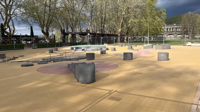 Der Wasserspielplatz am Deutschen Eck bleibt vorerst geschlossen. (Archivbild) Schon wieder dicht: Koblenzer Wasserspielplatz erneut außer Betrieb