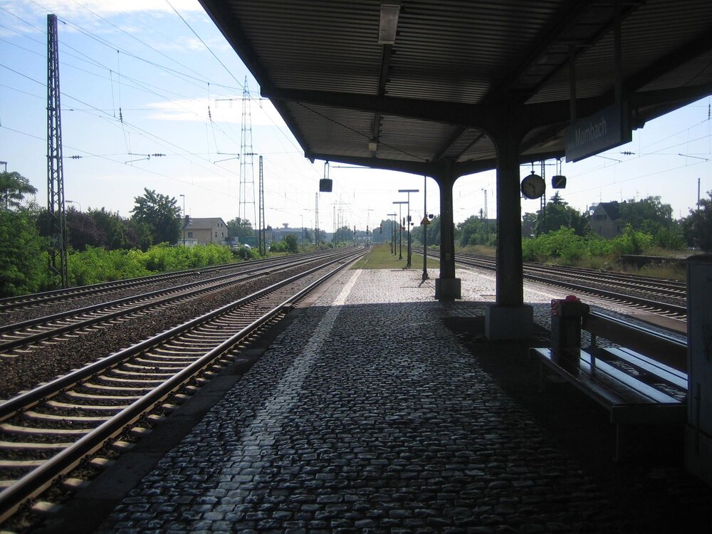 Bahnhof Mainz-Mombach 2010 Bahnhof Mainz-Mombach 2010