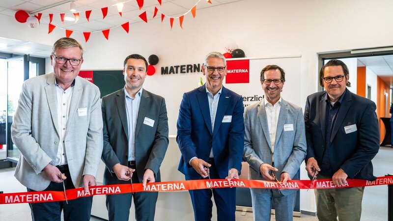 Im Bild (v. l. n. r.) Uwe Scariot, stellvertretender Vorstandsvorsitzender der Materna-Gruppe, David Follmann, Geschäftsführer der IRM Immobilien Rhein-Mosel GmbH, Michael Hagedorn, CEO der M