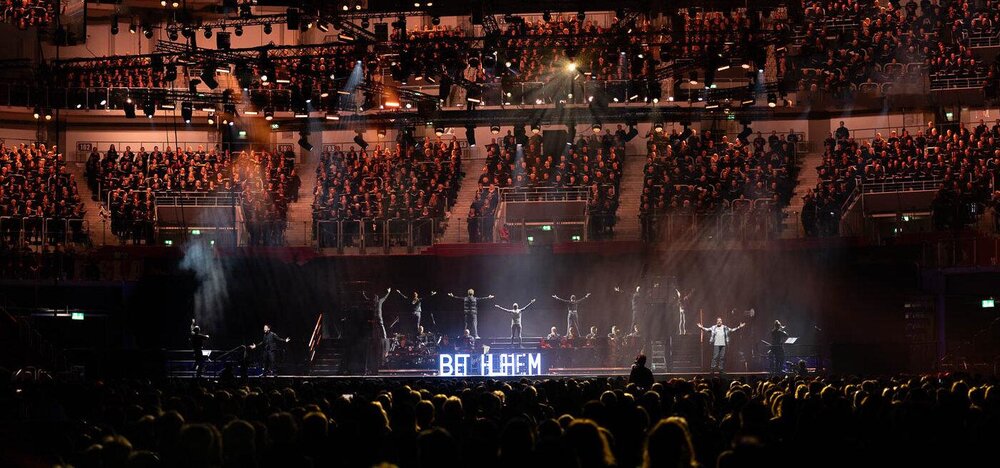 Für ein großes Chormusical in der Koblenzer EPG Arena werden hunderte Sängerinnen und Sänger gesucht.