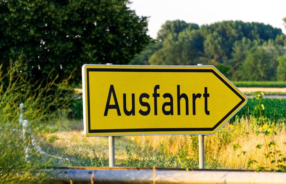 Ausfahrtsschild (Symbolbild)