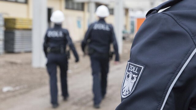 Zoll (Symbolbild) Friseur und Kosmetik-Razzia in Koblenz: Zoll deckt zahlreiche Verstöße auf