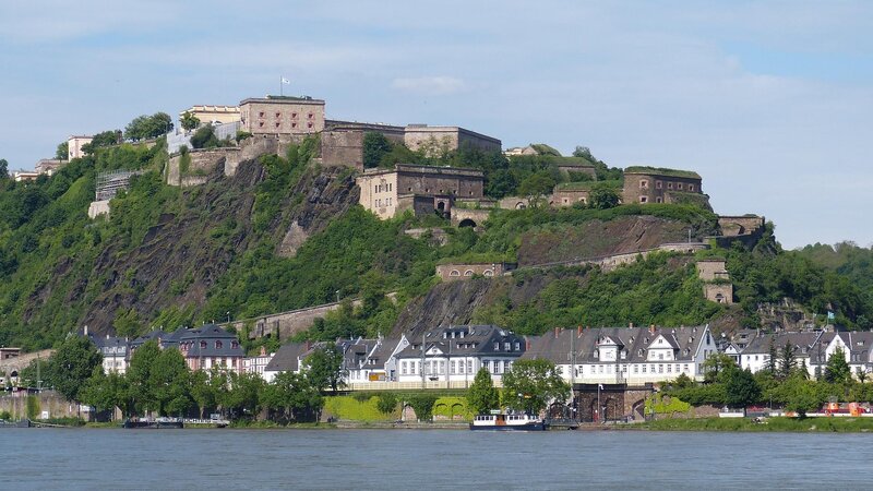 Für Koblenzer altbekannt, aber wer noch nicht da war, sollte den Frühling nutzen: die Festung Ehrenbreitstein.