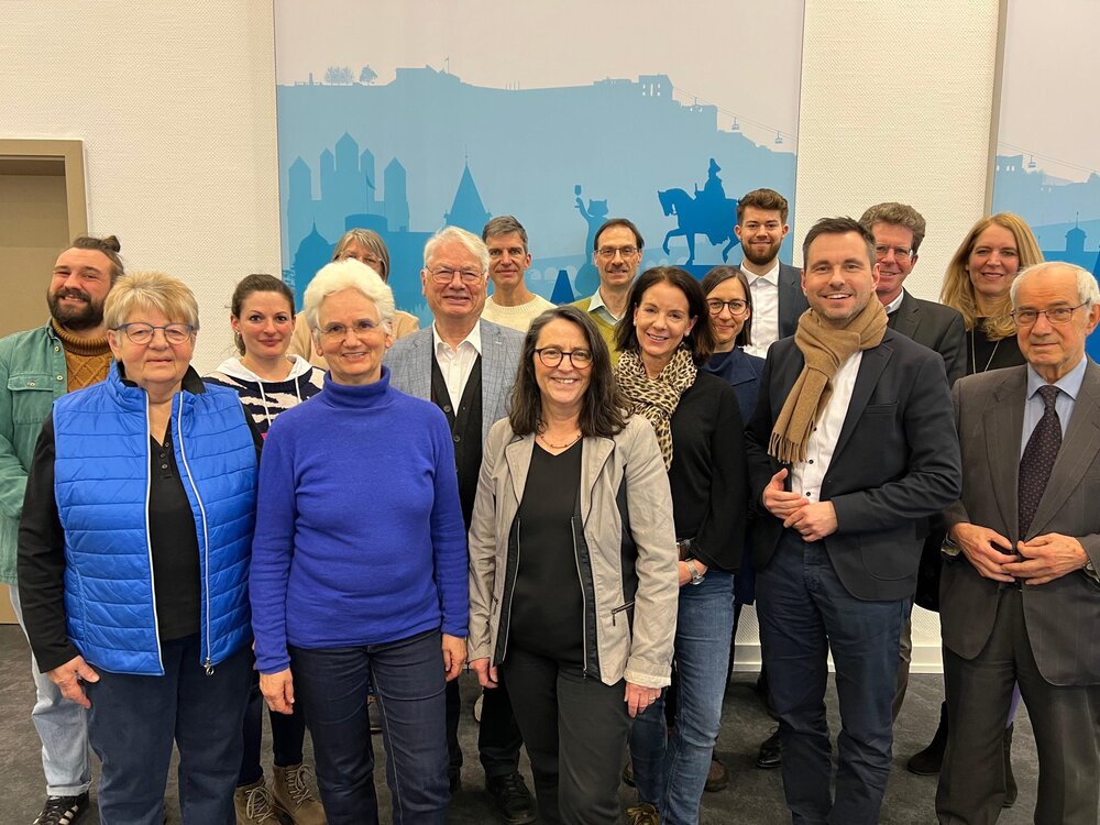 Der neue Klimabeirat der Stadt Koblenz mit Oberbürgermeister David Langner (4.v.r.). Der neue Klimabeirat der Stadt Koblenz mit Oberbürgermeister David Langner (4.v.r.).