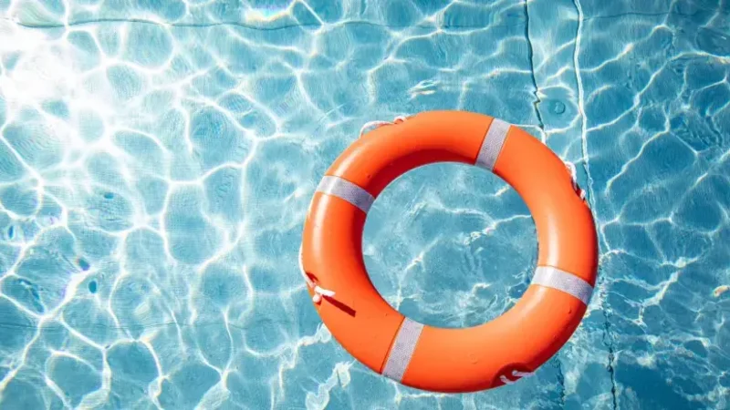 Schwimmbad (Symbolbild)