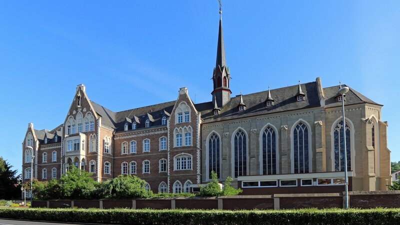 Das Brüderhaus St. Josef ist ein markantes Gebäude im Koblenzer Stadtteil Goldgrube.