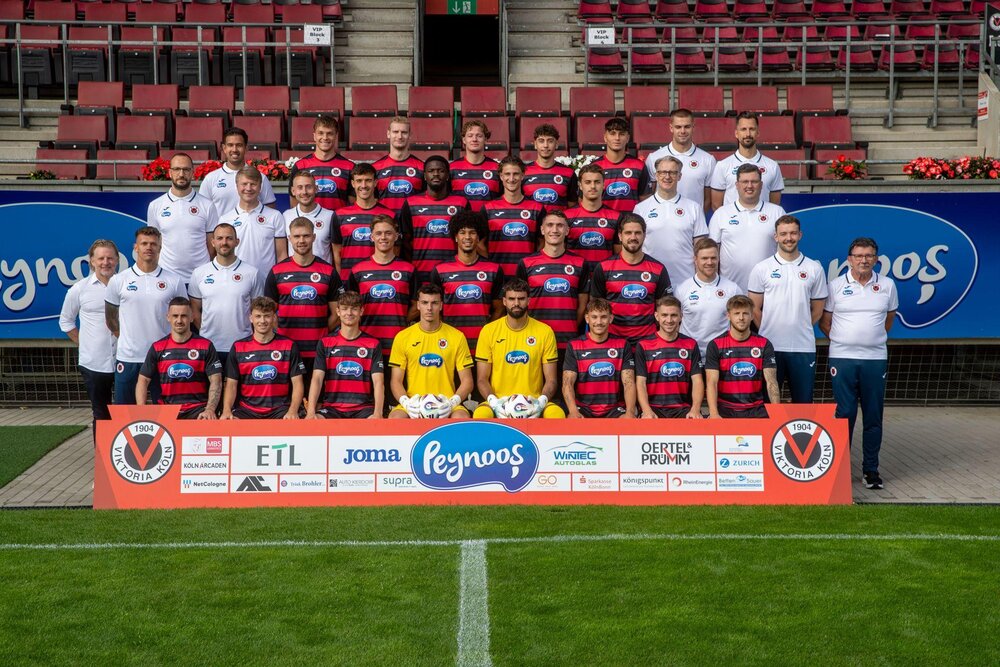 Der Fußball-Drittligist Viktoria Köln kommt zu einem Benefizspiel nach Rodenbach. Der Fußball-Drittligist Viktoria Köln kommt zu einem Benefizspiel nach Rodenbach.