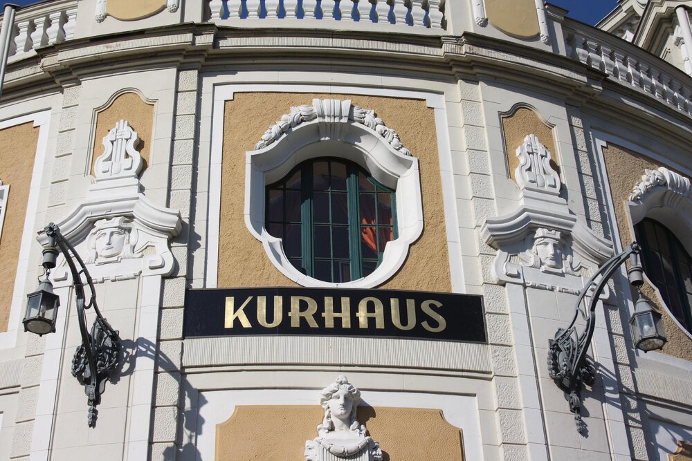 Die Fassade des Kurhauses.