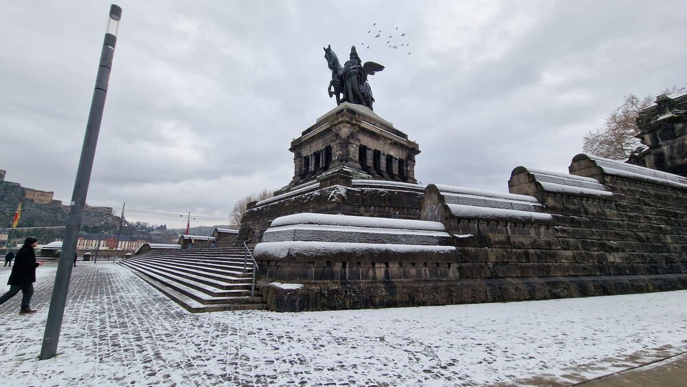 Der Winter hat am Deutschen Eck Einzug gehalten. Der Winter hat am Deutschen Eck Einzug gehalten.