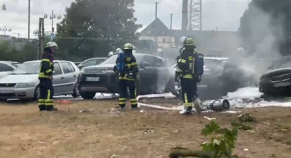 Mehrere Fahrzeuge sind am 21. August in der Koblenzer Innenstadt vollständig ausgebrannt.