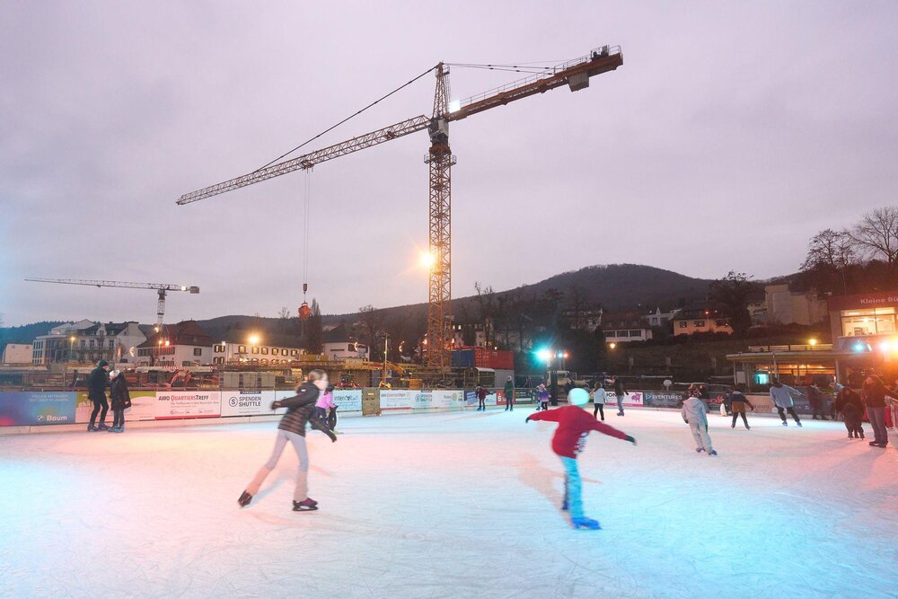 Ob Profis oder Anfänger: Auf den Eisbahnen im Land kann sich jeder ausprobieren.
