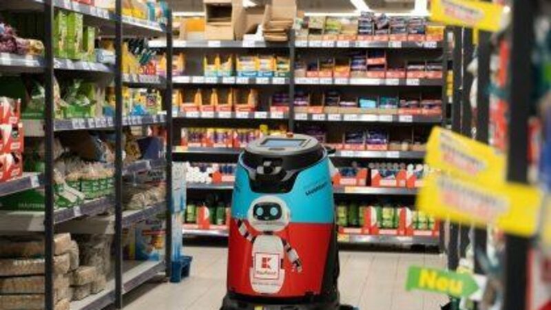 Kaufland testet derzeit in sechs Filialen den Einsatz von Reinigungsrobotern.