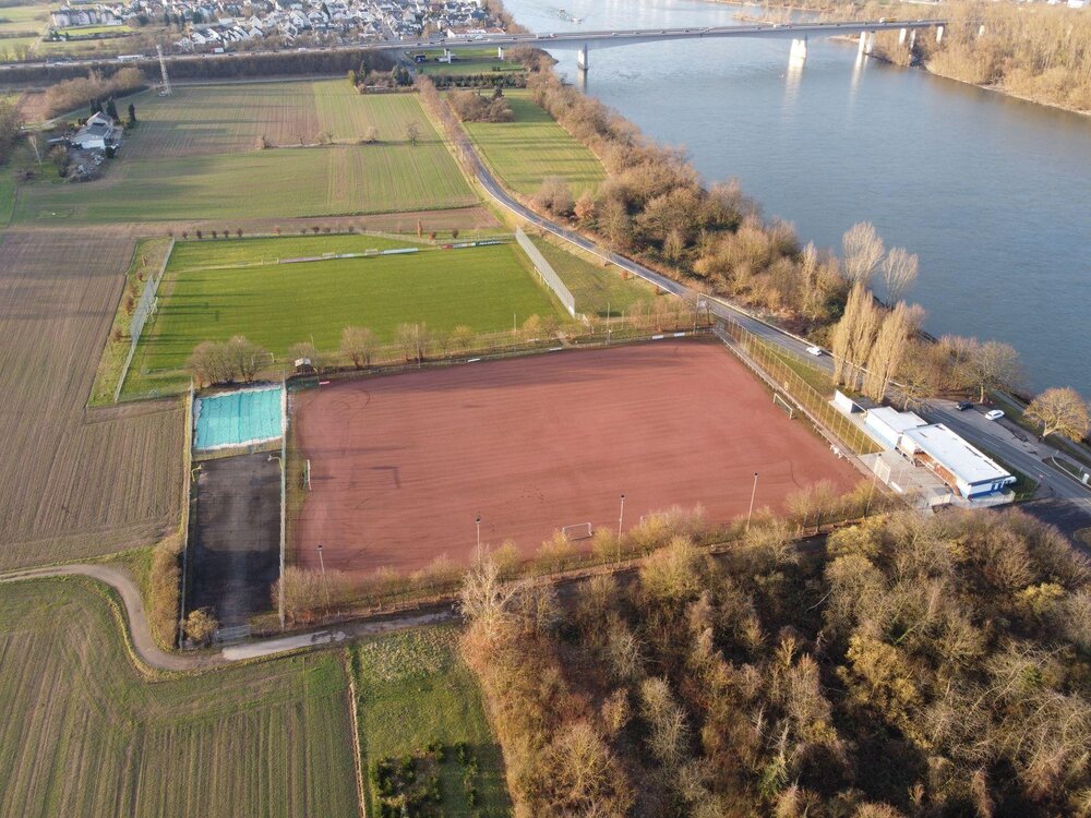 Der Tennenplatz des VfL Kesselheim.
