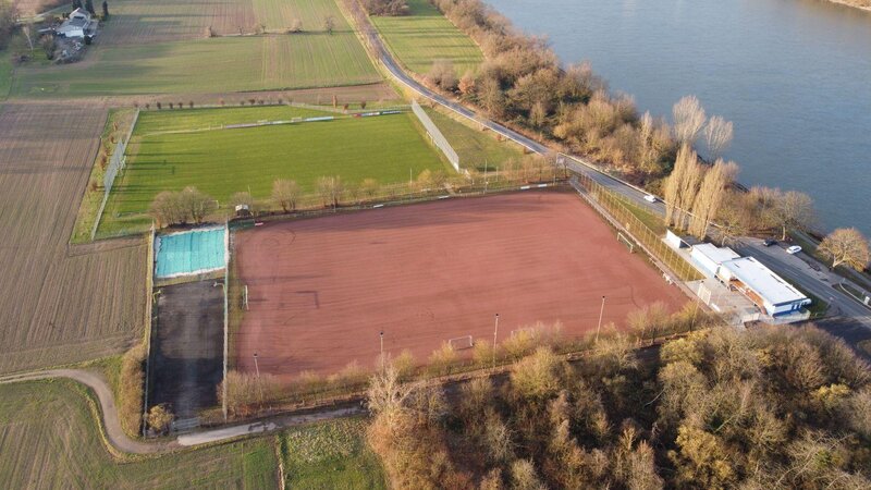Der Tennenplatz des VfL Kesselheim.