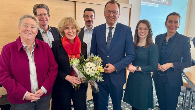 Dr. Dagmar Kranz (3. von links) mit der scheidenden Bürgermeisterin Ulrike Mohrs (links) und dem geschäftsführenden Vorstand der CDU Koblenz um Kreisvorsitzenden Josef Oster (mitte). CDU Koblenz bestätigt: Diese Frau soll neue Bürgermeisterin werden
