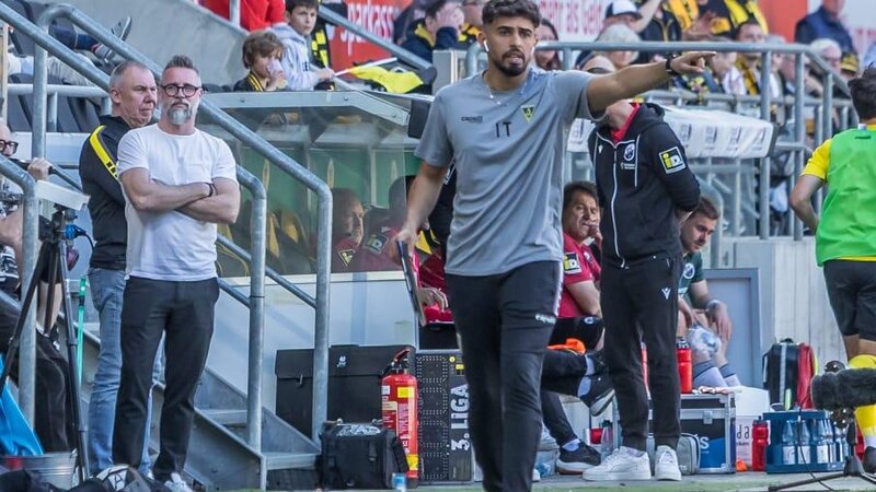 Der bisherige Co-Trainer Ilyas Trenz (28) steht interimsweise beim Drittligisten Alemannia Aachen in der Verantwortung.