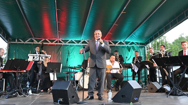 Django Reinhardt auf der Bühne