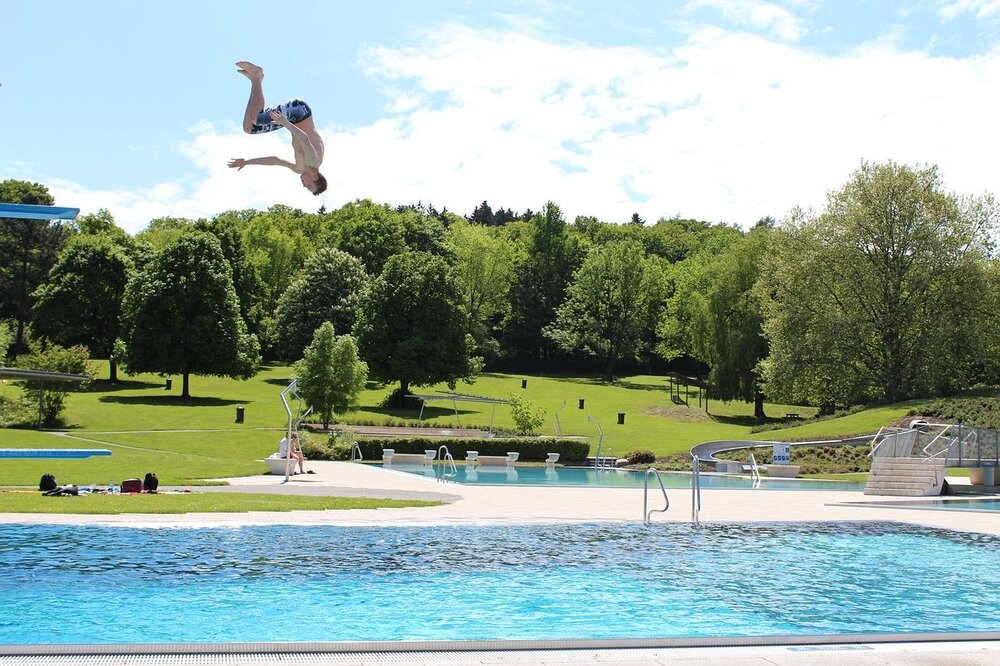 Freibad (Symbolbild)