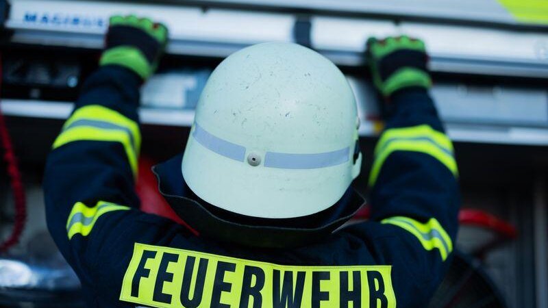 Zur Ursache des Feuers in Bad Ems gibt es bislang keine Angaben.