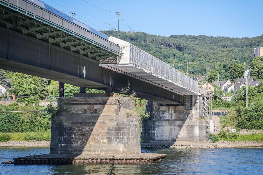 Die Horchheimer Eisenbahnbrücke. Die Horchheimer Eisenbahnbrücke.