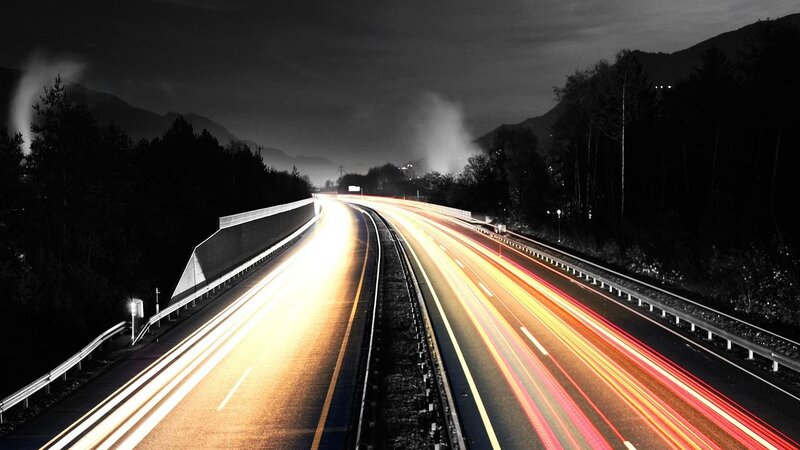 Flucht über die Autobahn (Symbolbild)